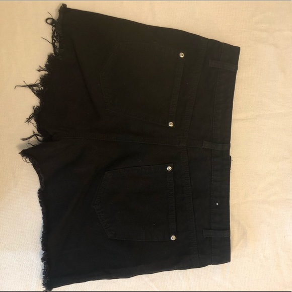 Nasty Gal Love Will Tear Us Apart Distressed Short - Picture 2 of 4